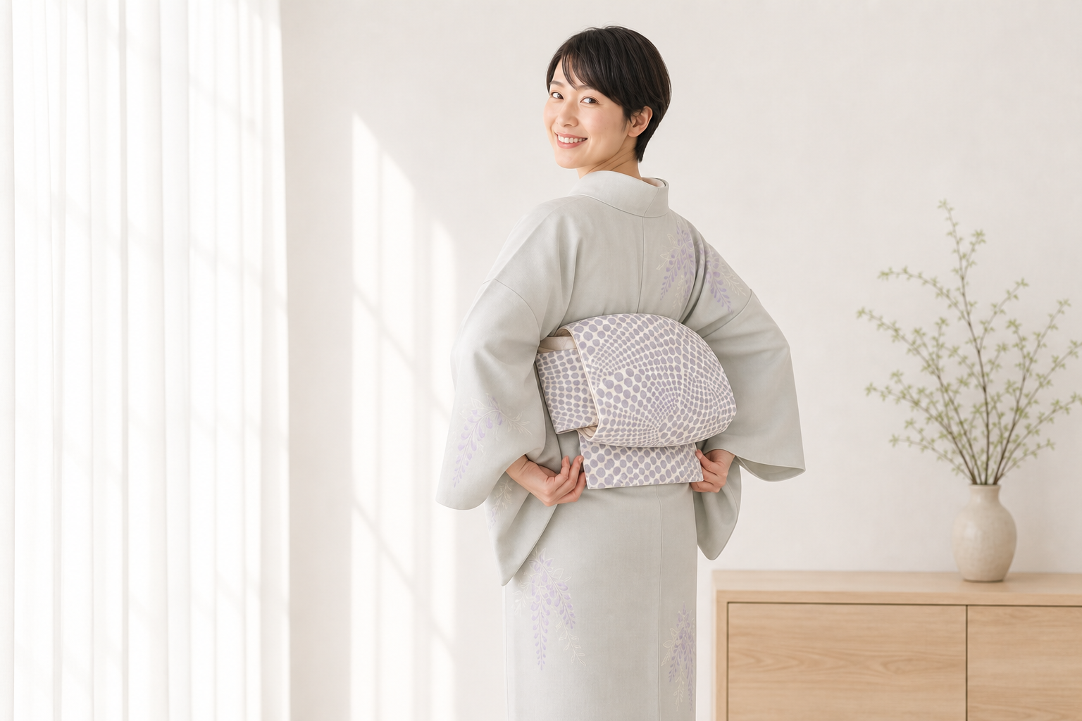 帯結びを仕上げる専科の受講イメージ